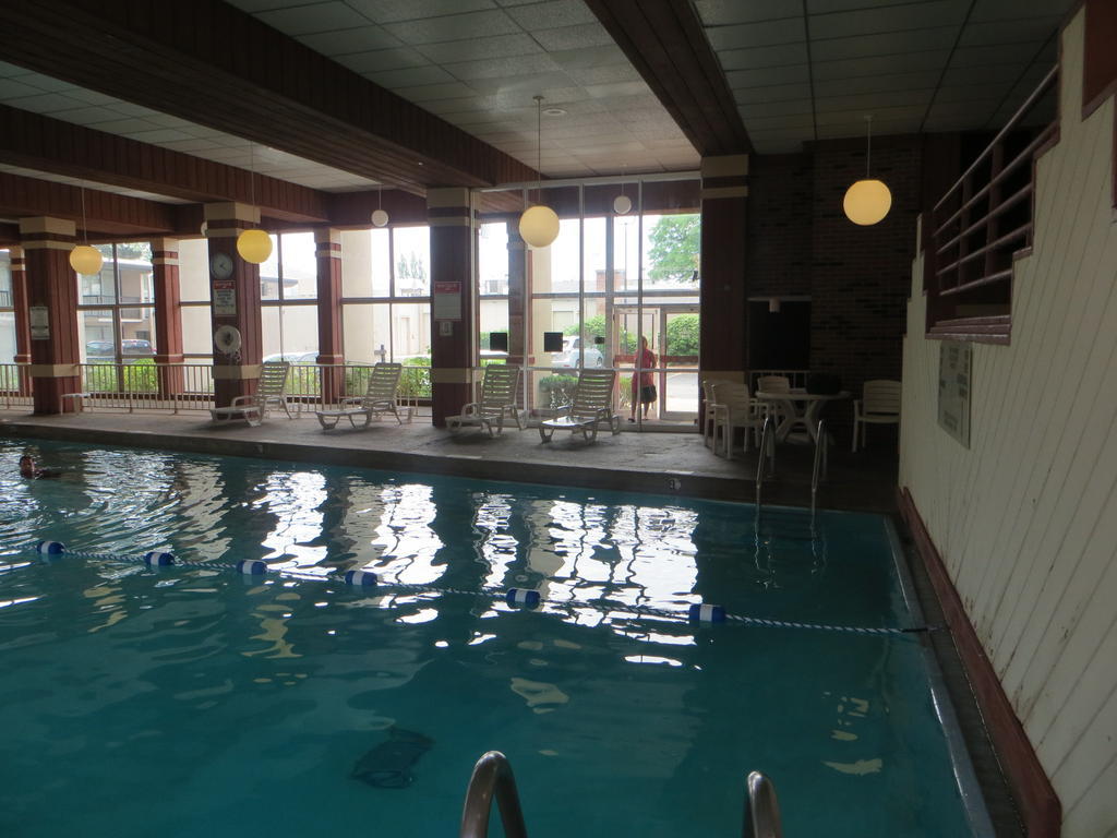Rodeway Inn Skokie エバンストン エクステリア 写真
