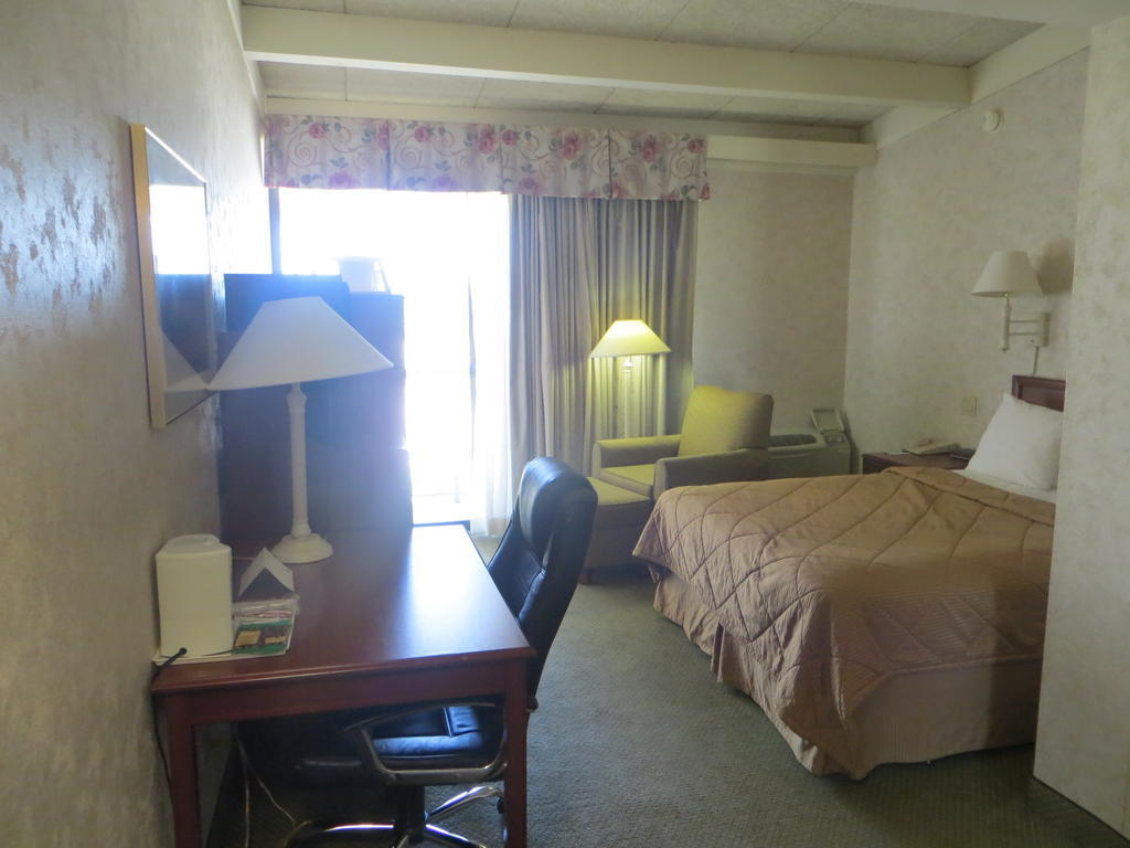 Rodeway Inn Skokie エバンストン エクステリア 写真